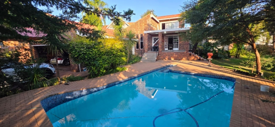 5 Bedroom Property for Sale in Wilkoppies North West